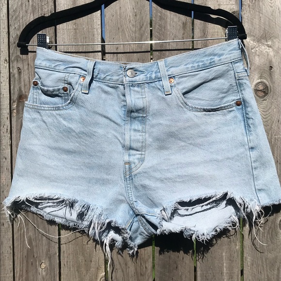 Levi’s 501 Original Shorts Light Wash SZ 29 - Picture 2 of 8